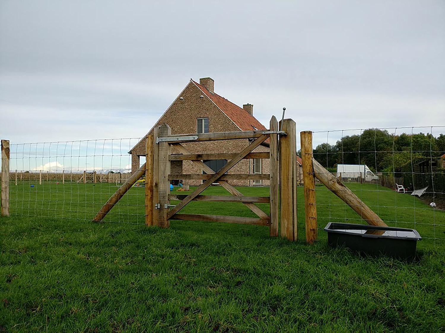 Weidepoort in eik: de perfecte mix van elegantie en duurzaamheid